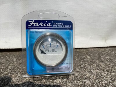 Carver 4 Bow with Boot Bimini Top 4A5475UB