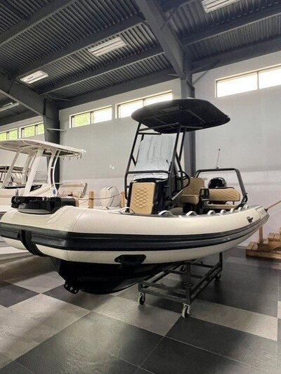 2027 Highfield Sport 560