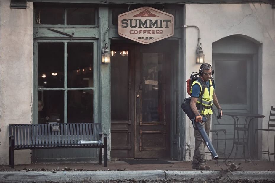 Husqvarna 550iBTX with battery and charger