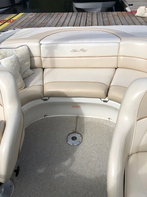 1998 Sea Ray 230 MERCRUISER 260 EFI