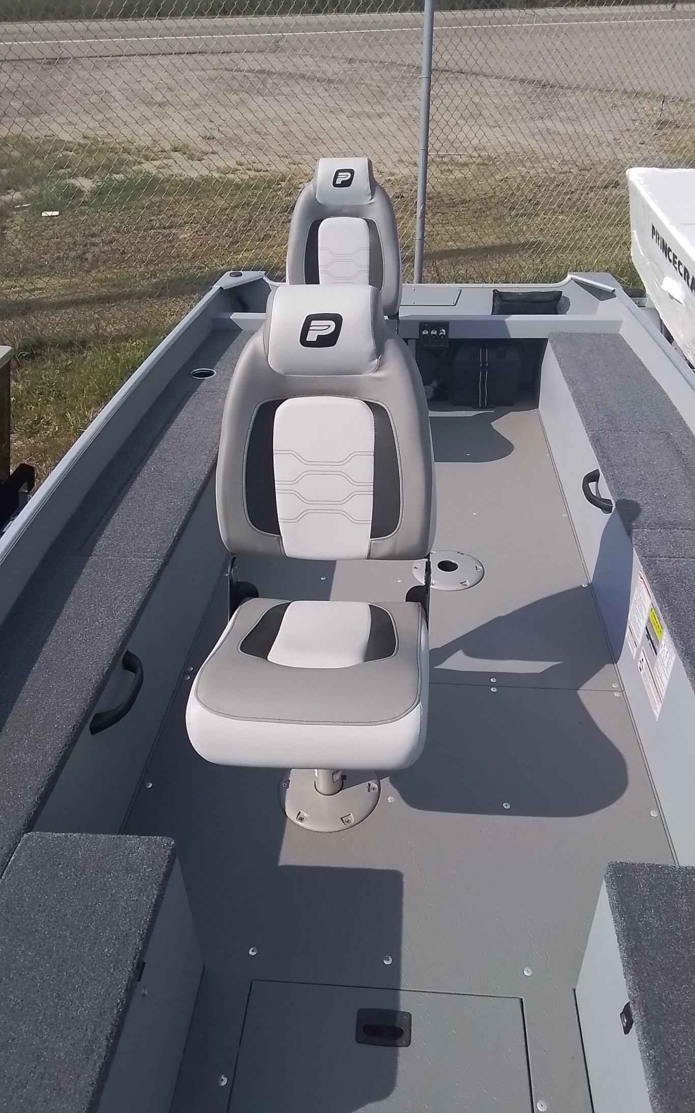 2025 Princecraft Resorter 160 BT BLACK Mercury 40 ELHPT