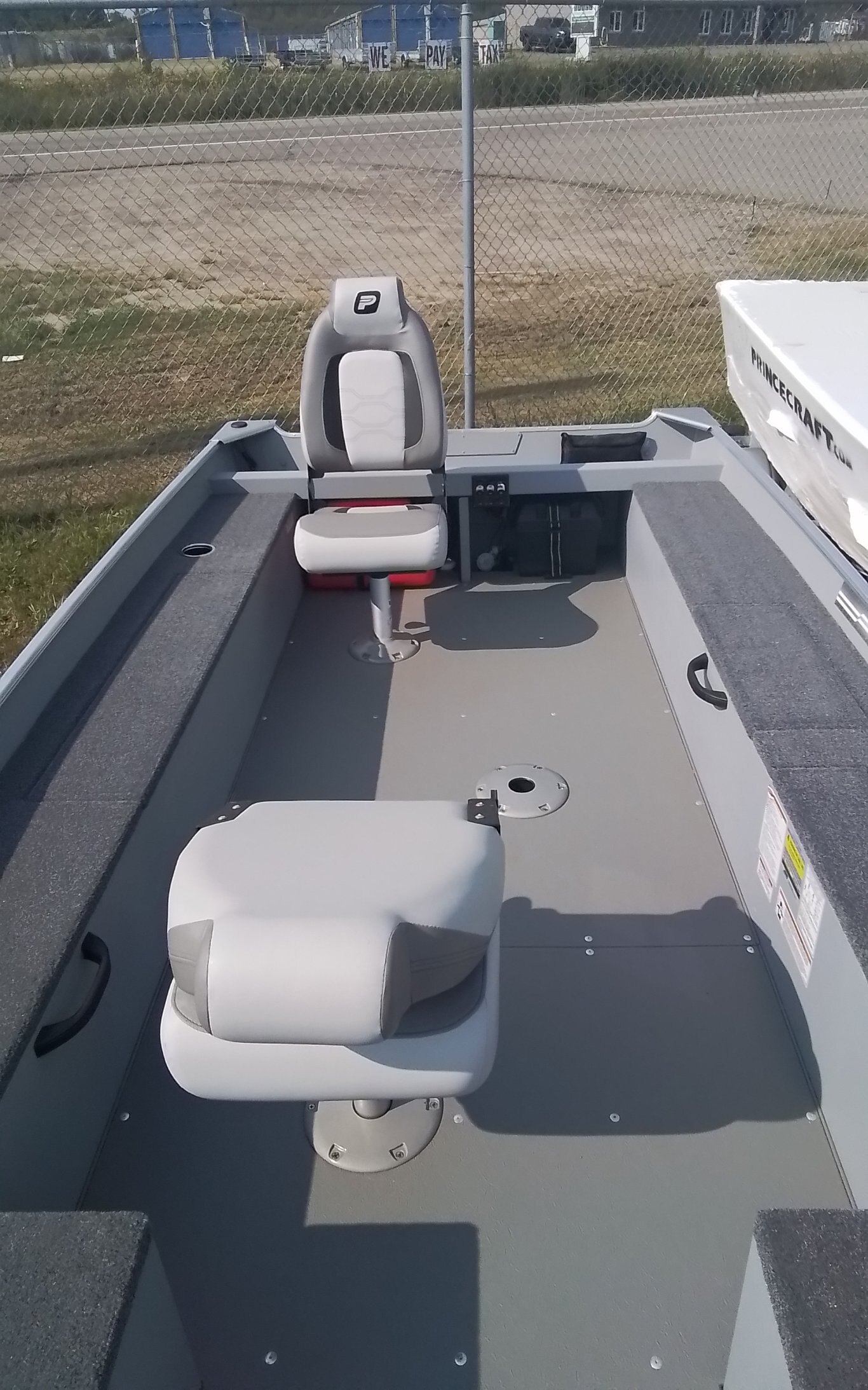 2025 Princecraft Resorter 160 BT BLACK Mercury 40 ELHPT