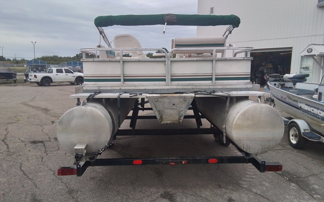 1997 SWEETWATER CHALLENGER 18 NO ENGINE