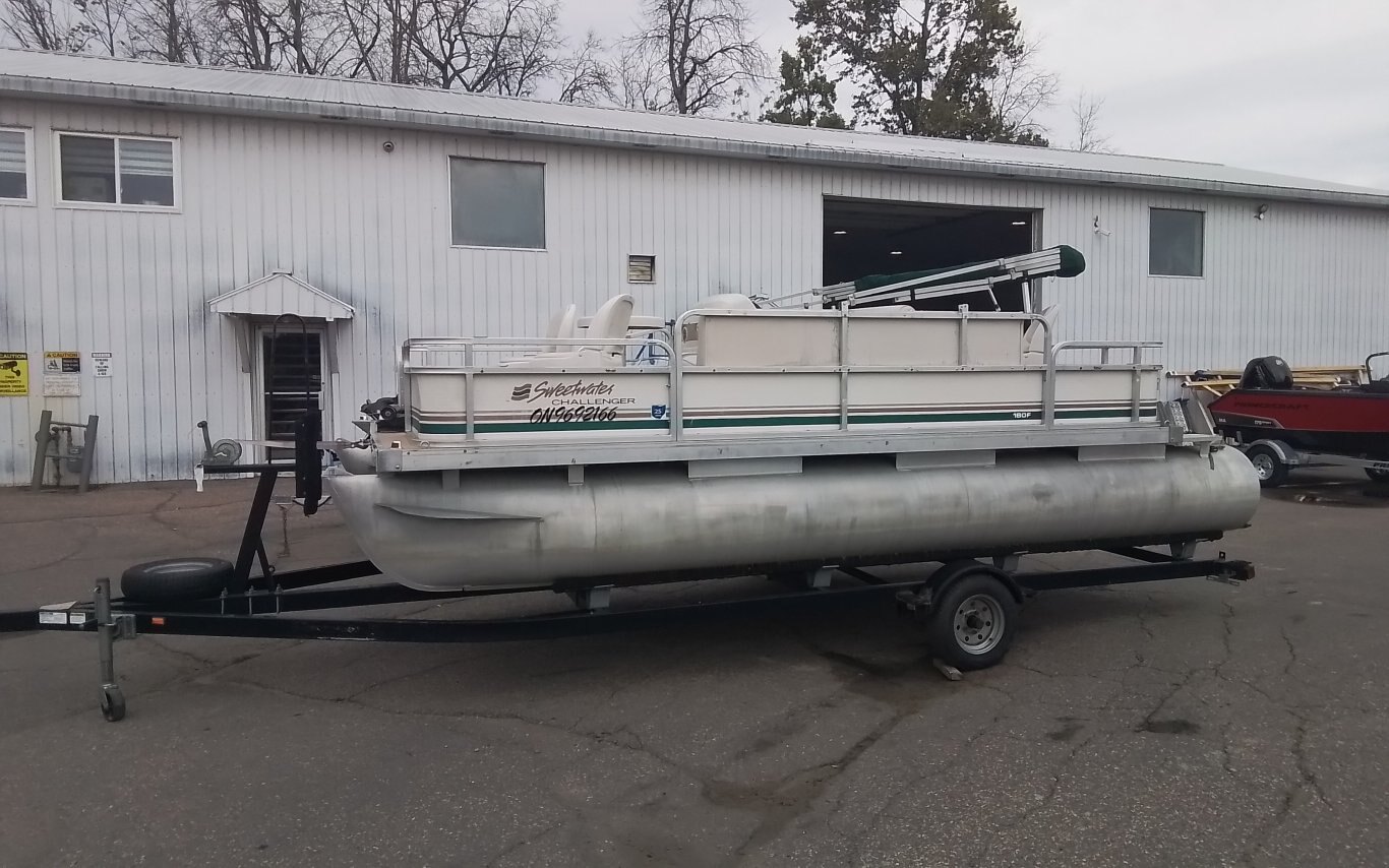 1997 SWEETWATER CHALLENGER 18 NO ENGINE