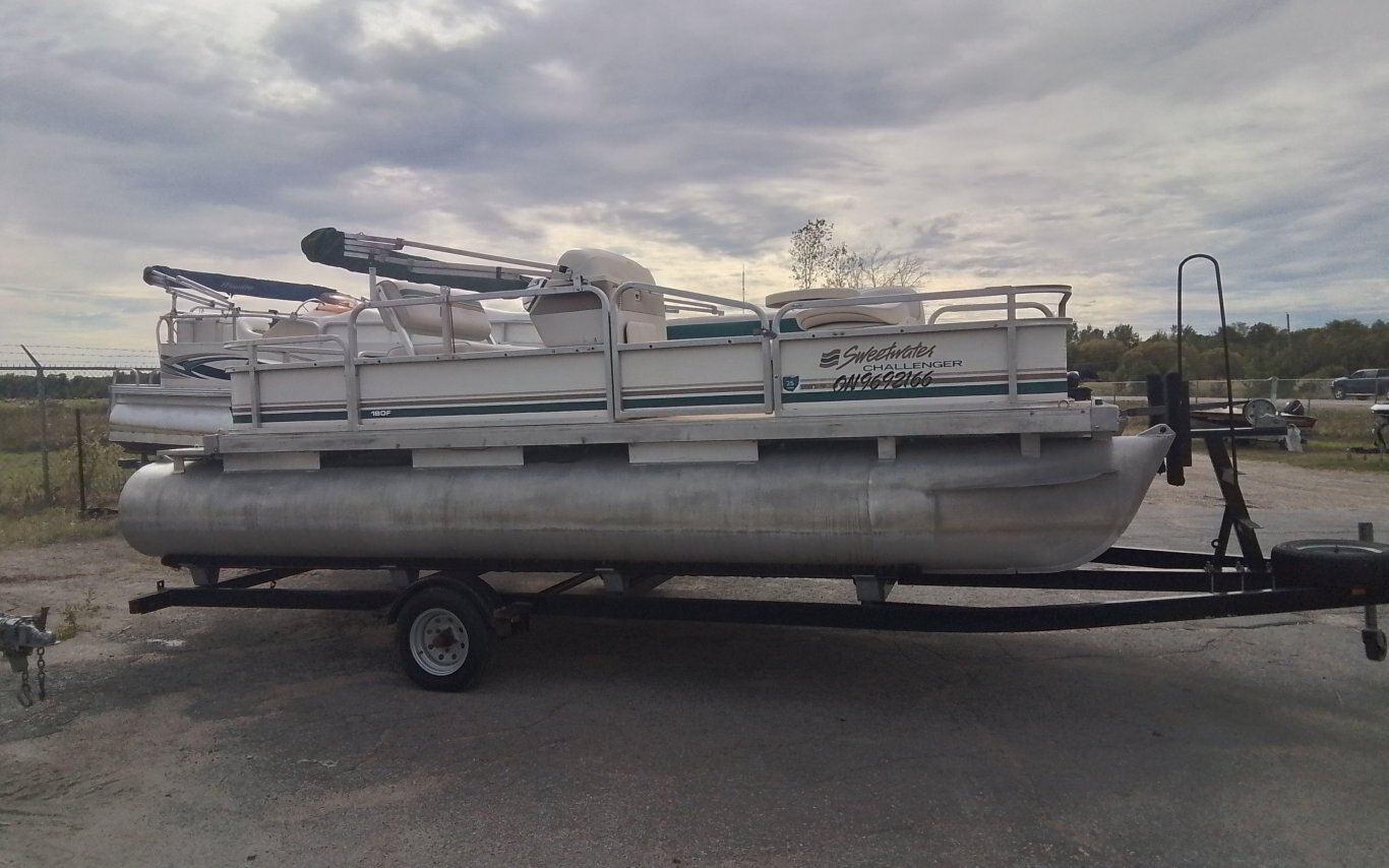 1997 SWEETWATER CHALLENGER 18 NO ENGINE