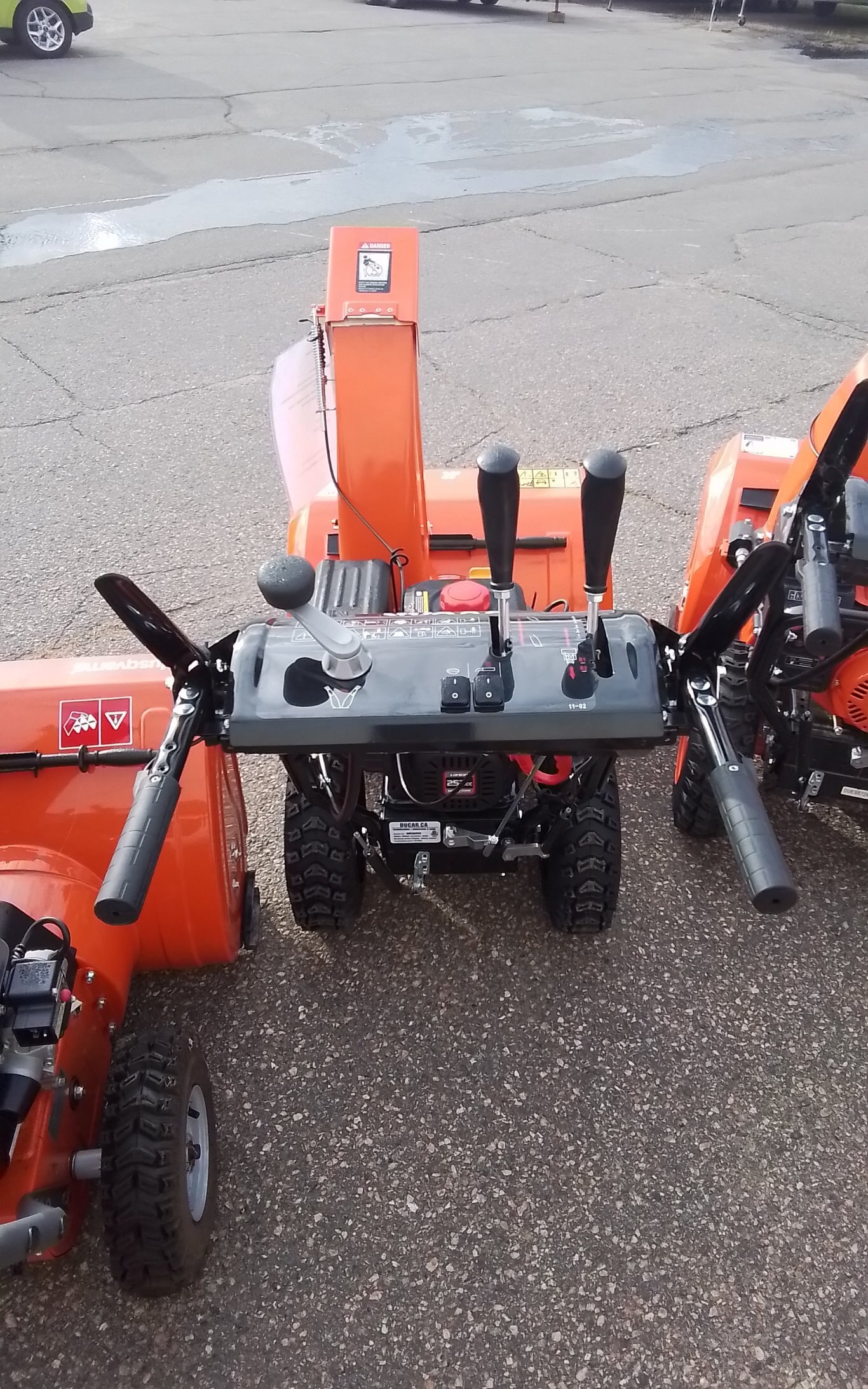 DUCAR 28 INCH SNOWBLOWER