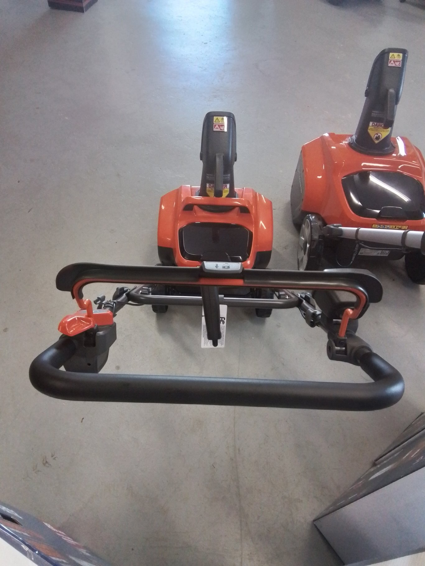 HUSQVARNA ST 143i Battery Snow Blower