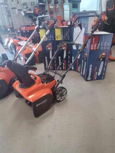 HUSQVARNA - ST 253i Battery Snow Blower