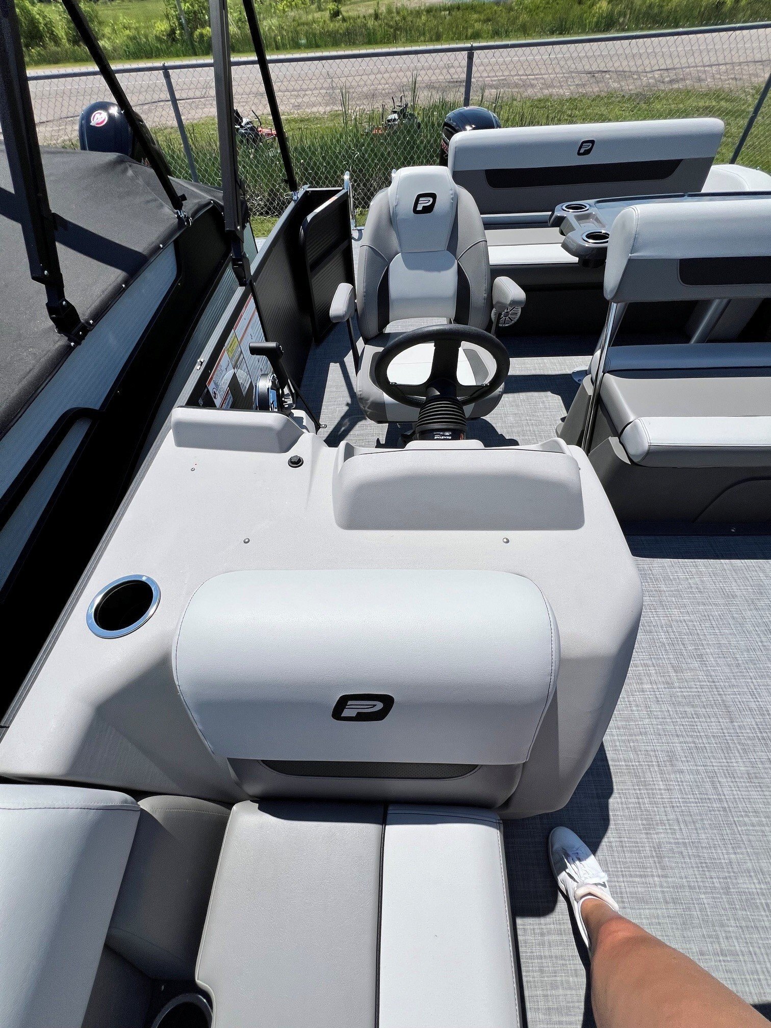 2026 PRINCECRAFT VECTRA 21 RL CHARCOAL BLACK EDITION MERCURY 115 EXLPT PRO XS CT SPORT CONFIGURATION