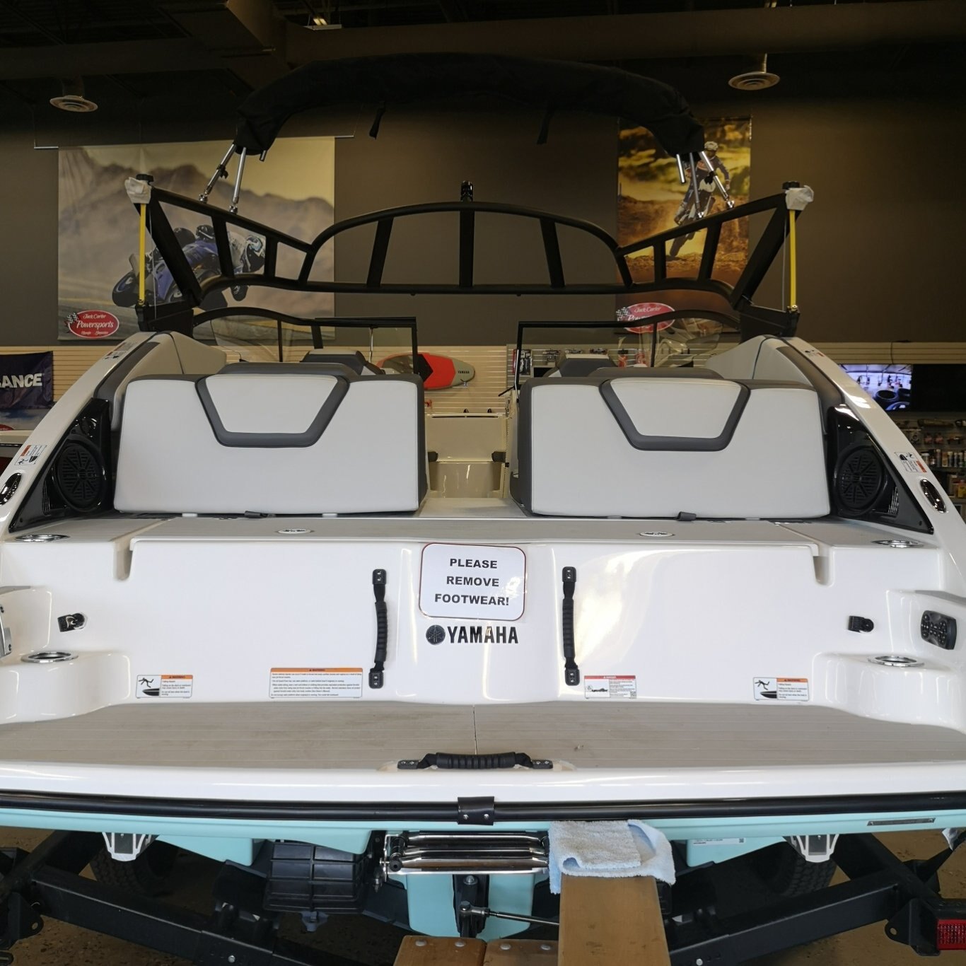 Yamaha AR250 Better Than Boat Show Pricing!