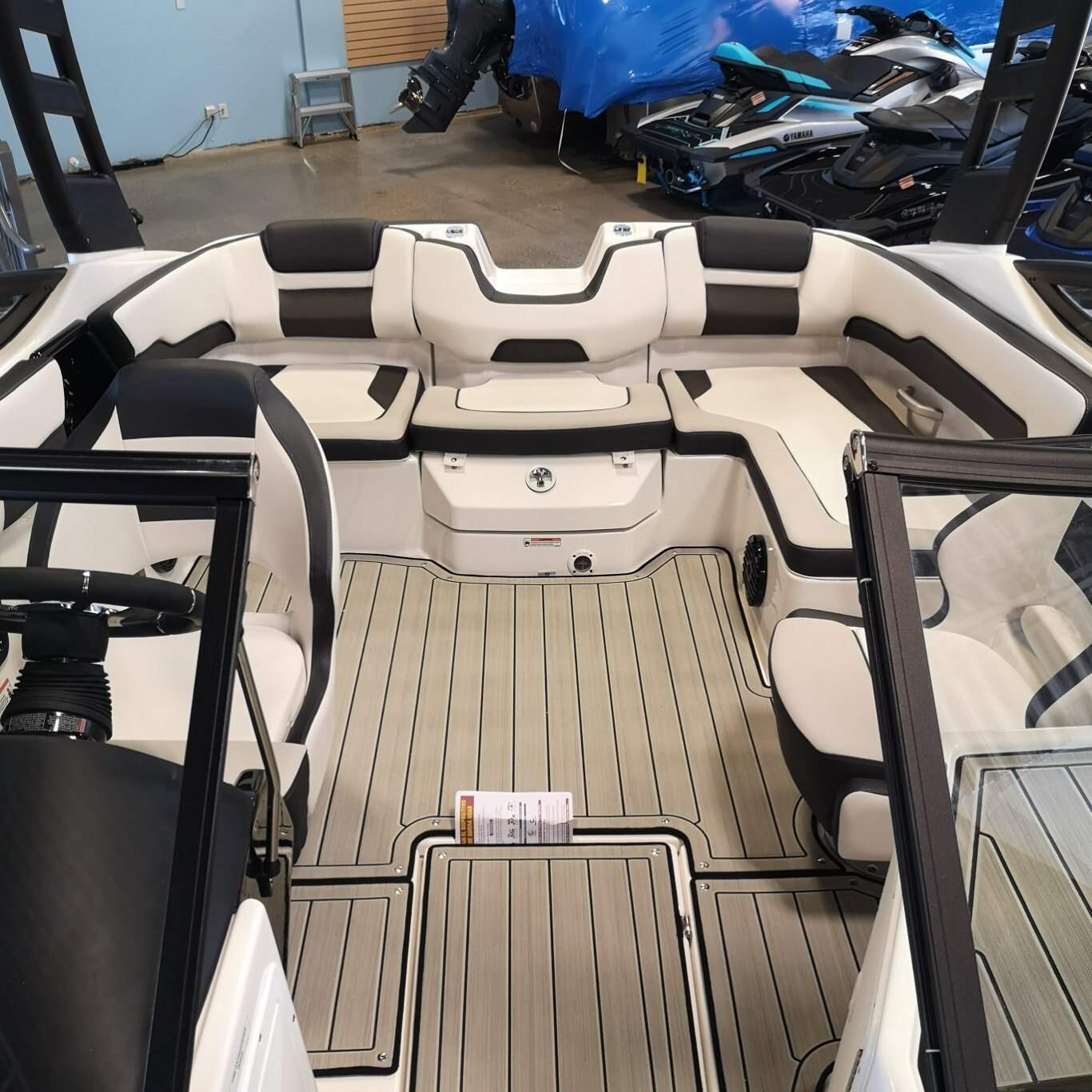 2024 Yamaha 195S Black Better Than Boat Show Clearance!