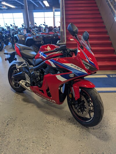 2025 Honda CBR650R ABS - MOVING SALE!