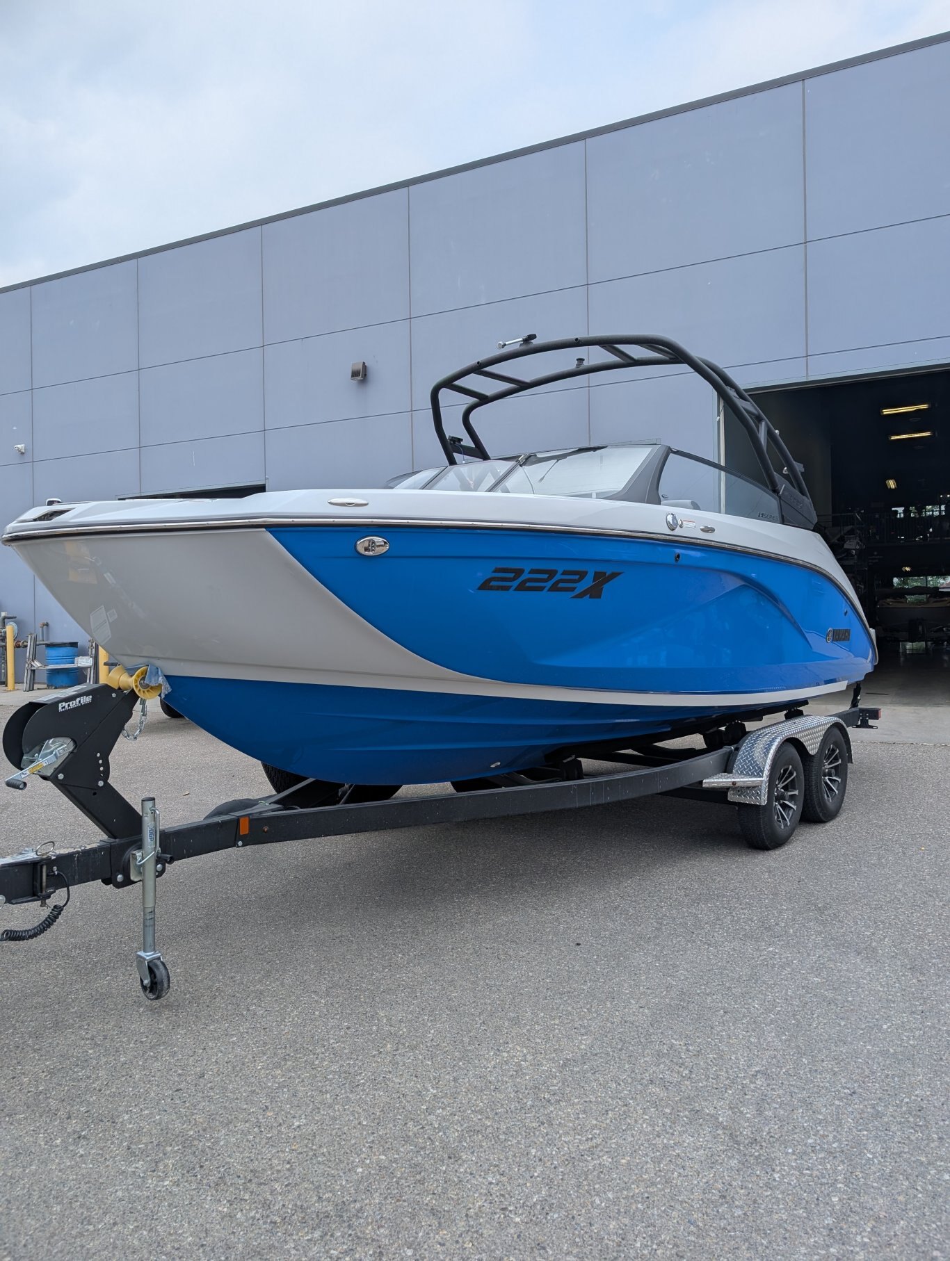 2024 Yamaha 222XE Space Blue