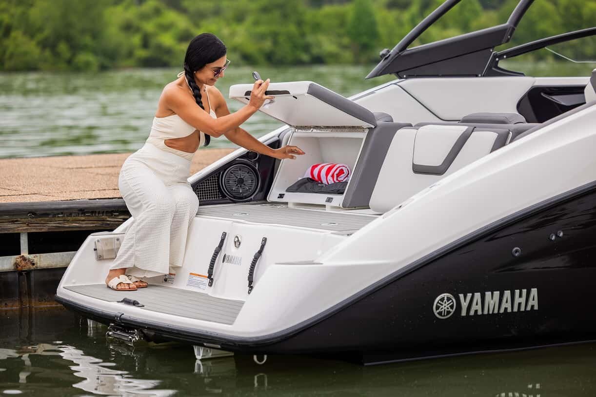 2026 Yamaha AR250 Dolphin Grey