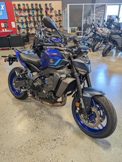 2025 Yamaha MT-09 Team Yamaha Blue - DEMO SALE