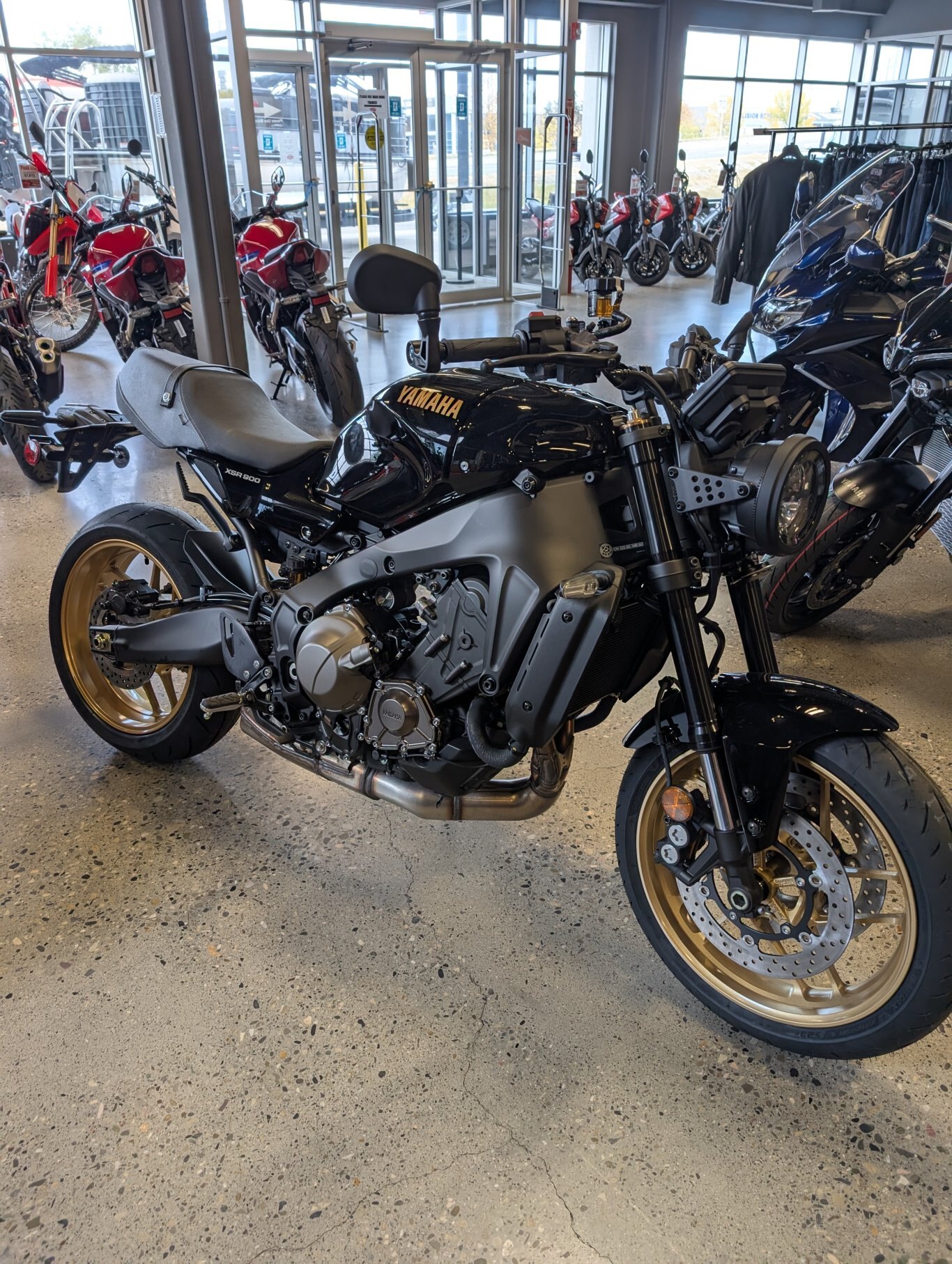 2025 Yamaha XSR900 Raven
