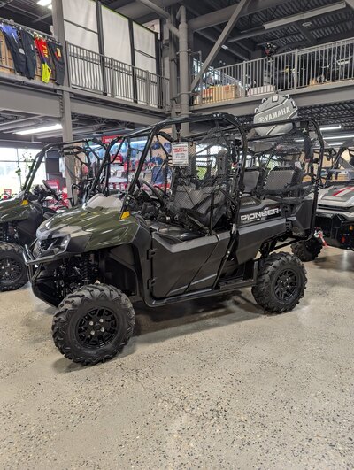 2025 Honda Pioneer 700-4P DLX Standard