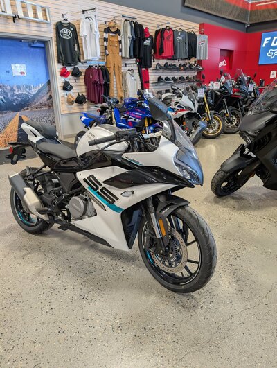 2024 CF MOTO 300 SS