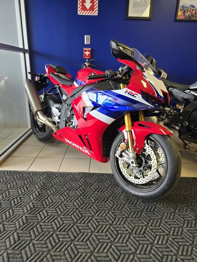 2026 Honda CBR1000RR-R Fireblade SP Grand Prix Red