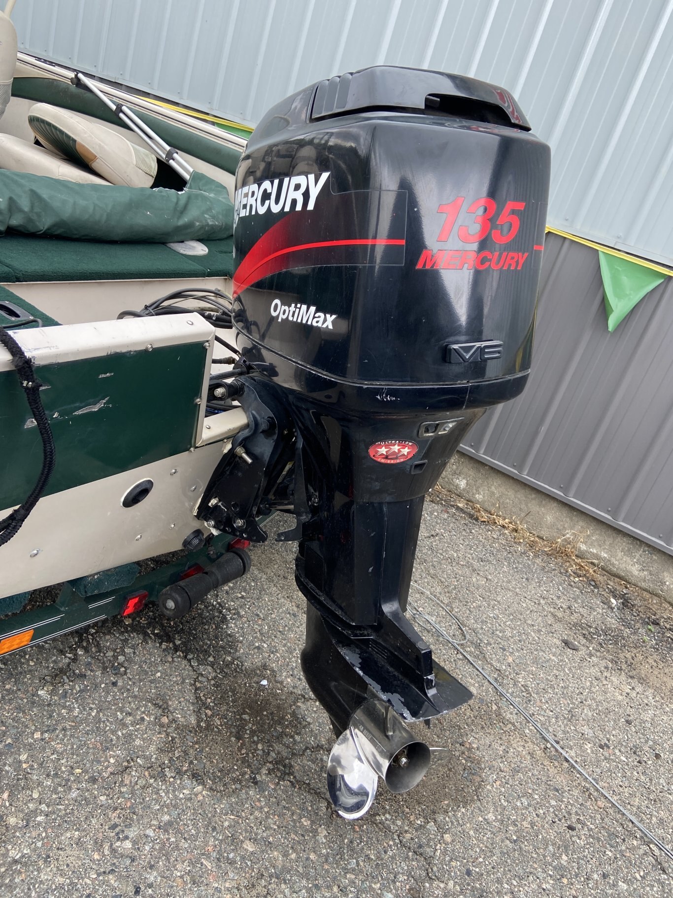 CRESTLINER 1850 SPORTFISH 135 MERCURY OPTIMAX