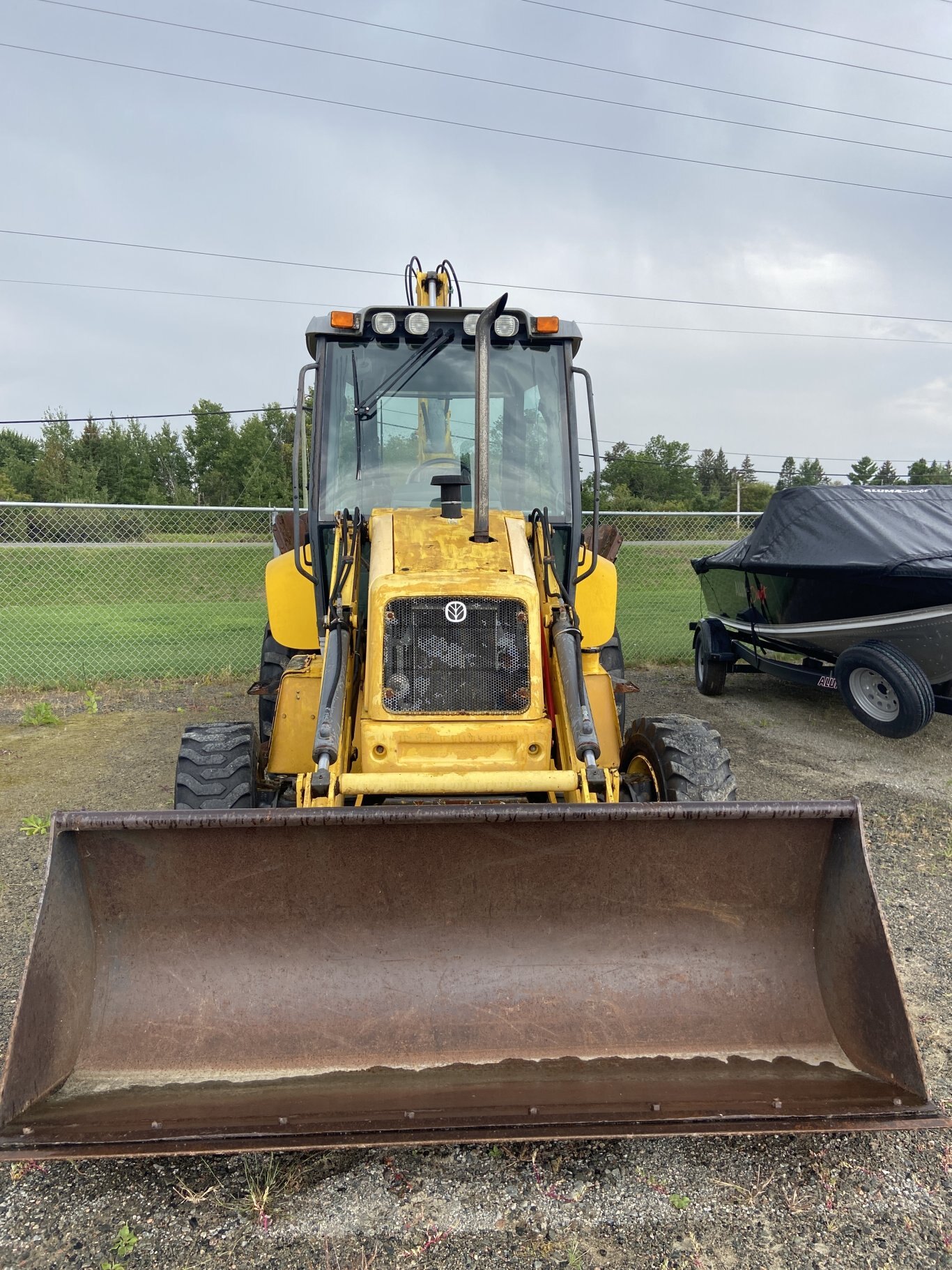 2007 NEW HOLLAND B95 (3400hrs)