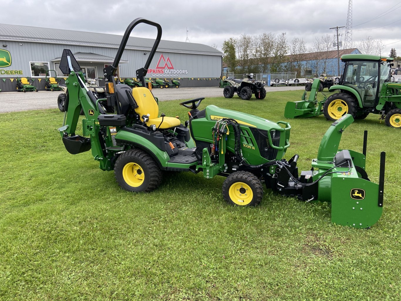 2023 John Deere 3033R