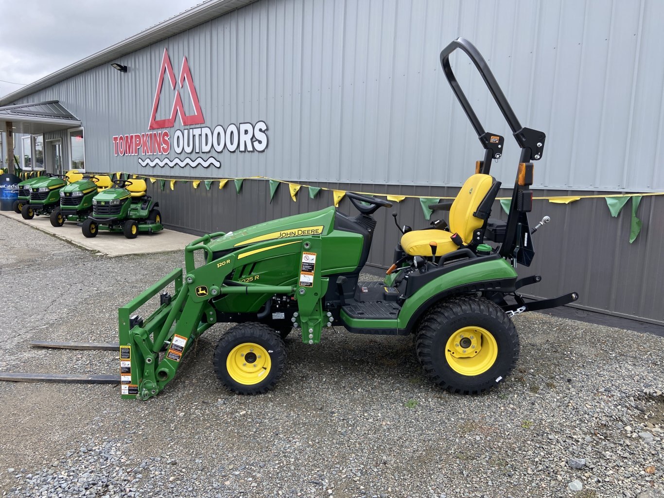 2024 john deere 1025r with backhoe and  54snowblower