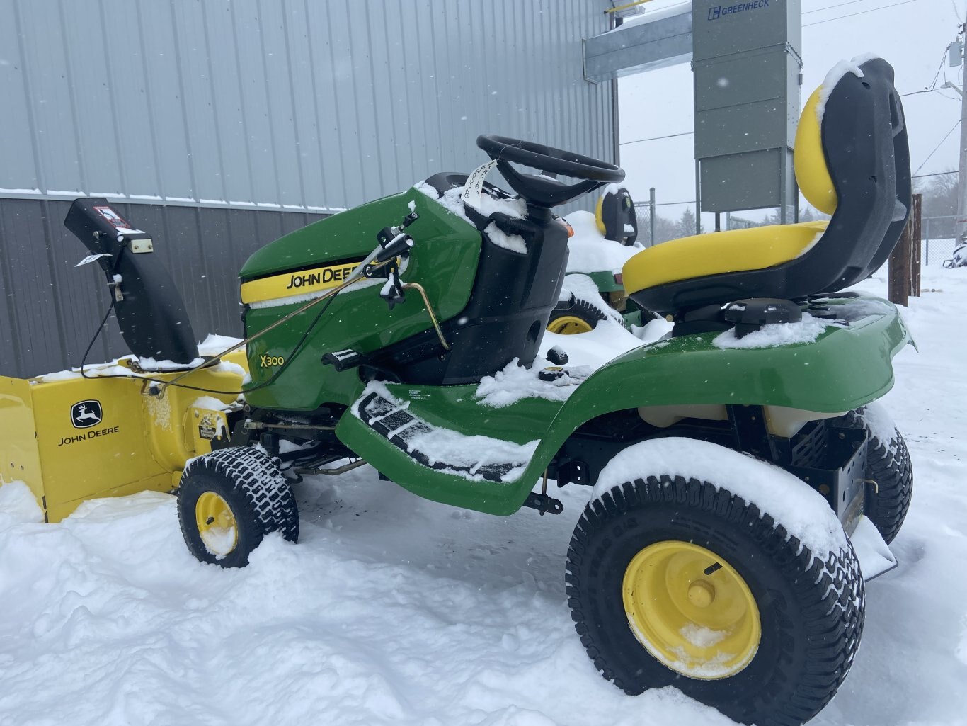 2011 JOHN DEERE X300 42 MULTCH DECK 44SNOWBLOWER