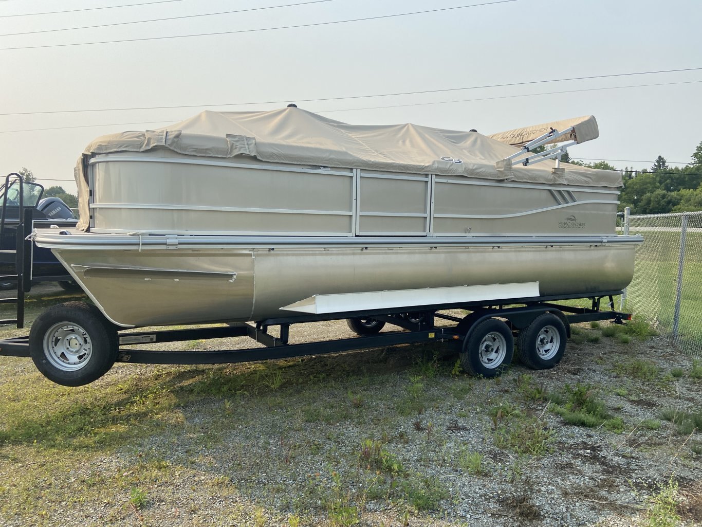 SUNCATCHER SELECT 22RC YAMAHA F90LB