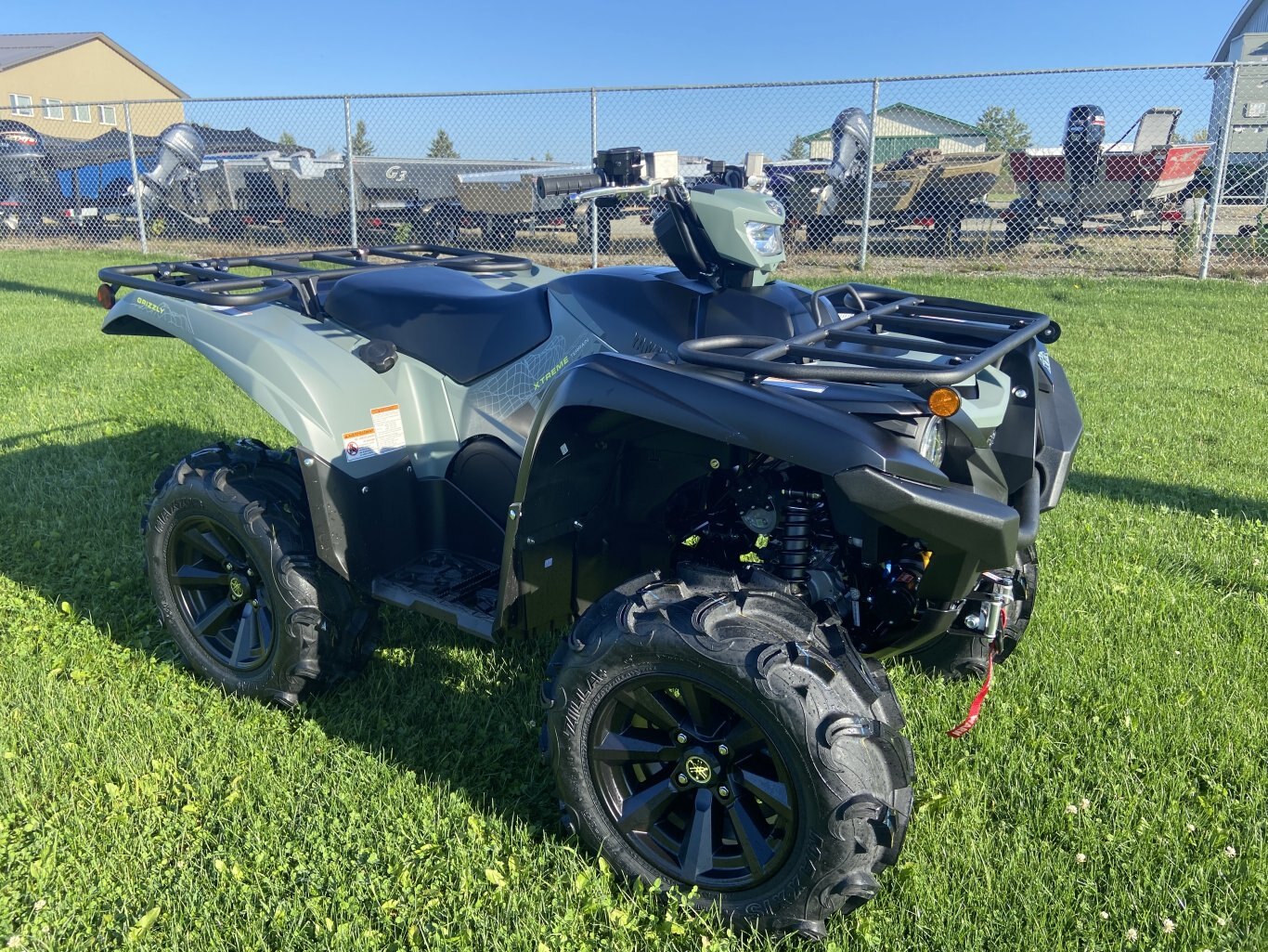 2026 Yamaha Grizzly EPS XT R Moss Grey/Tactical Black ( 2INCH LIFT KIT)