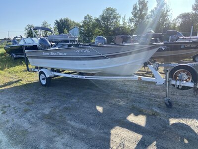 1991 Sylvan back troller  2024 yamaha f60 with trailer