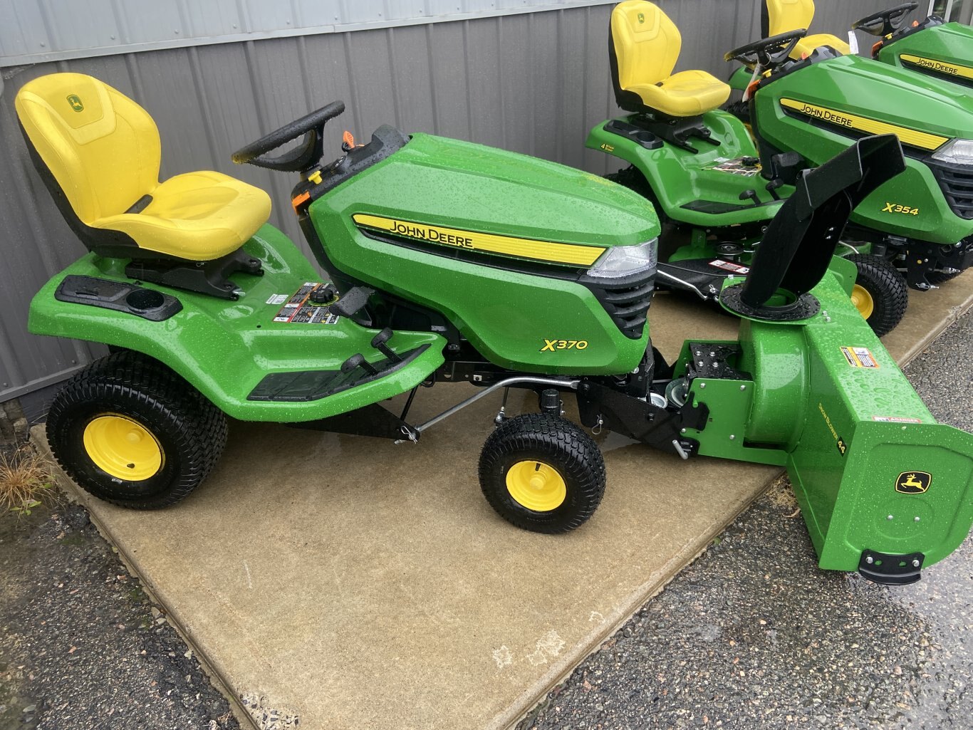 John deere x370 w/42 mower deck & 44 john deere snowblower