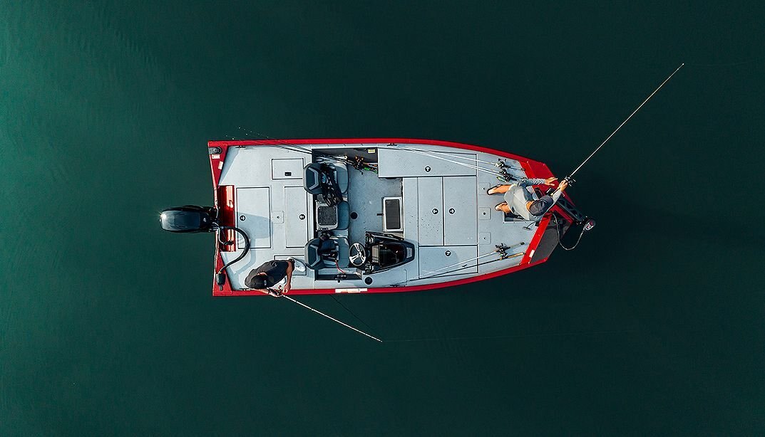 Lowe Boats STINGER 175C Candy Apple Red