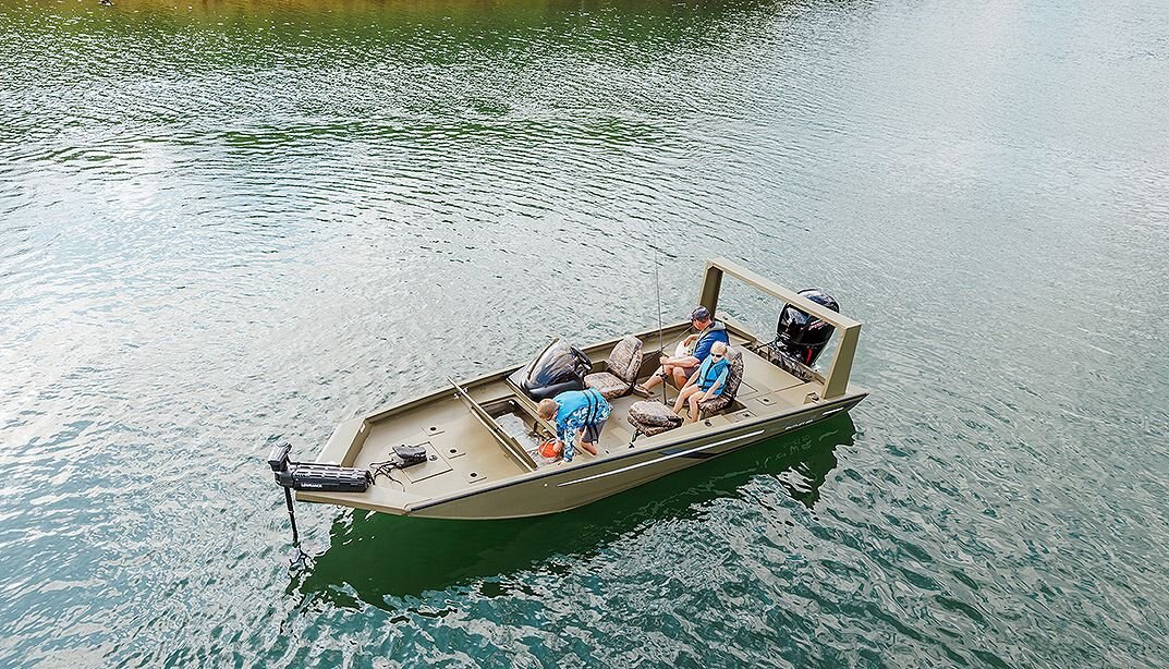 Lowe Boats OUTLET 20 Candy Apple Red