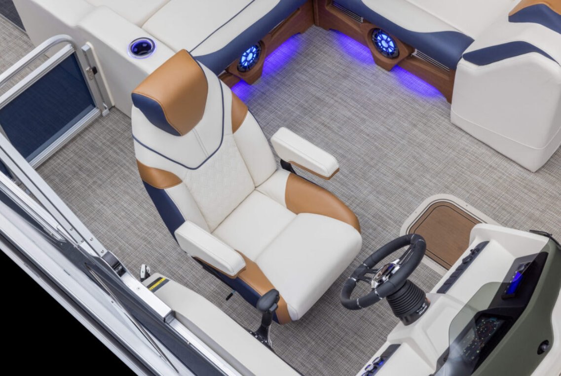 2024 Avalon LSZ Versatile Rear Bench 25 FT