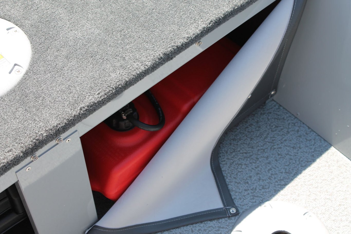 2025 Smoker Craft Resorter 151