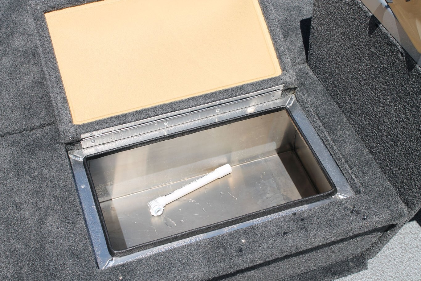 2025 Smoker Craft Resorter 151