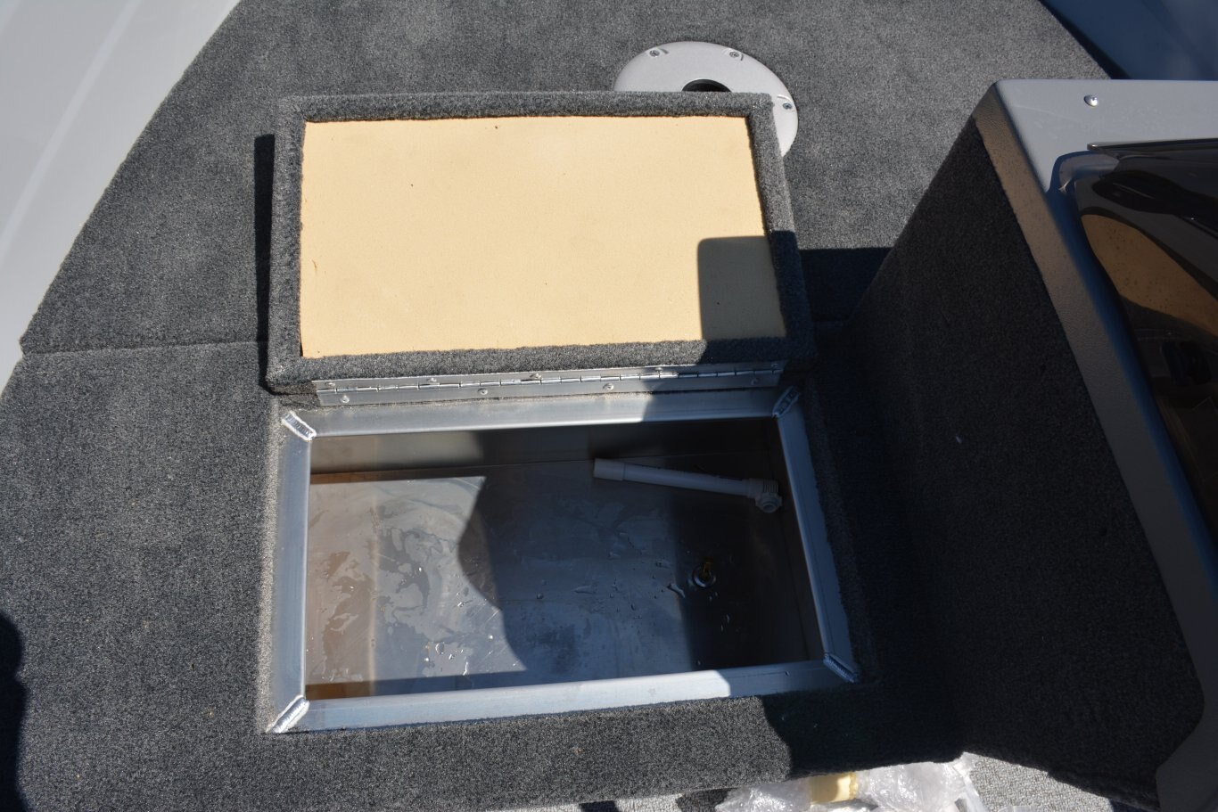 2025 Smoker Craft Resorter 151