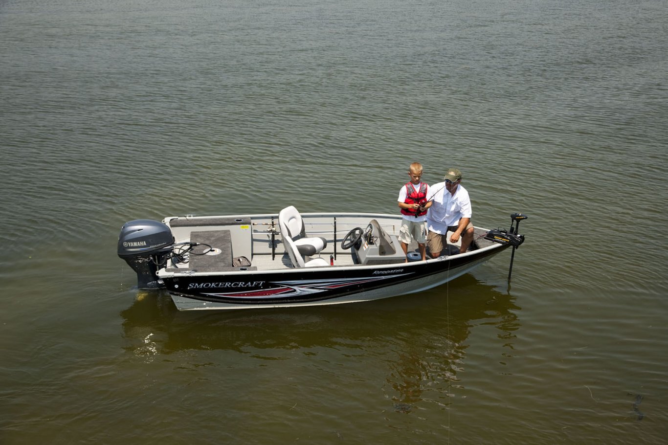 2025 Smoker Craft Resorter 151