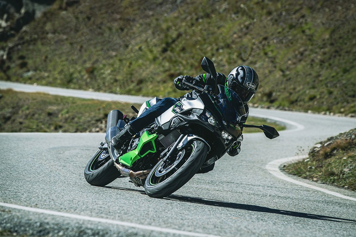 2024 Kawasaki NINJA 7 HYBRID