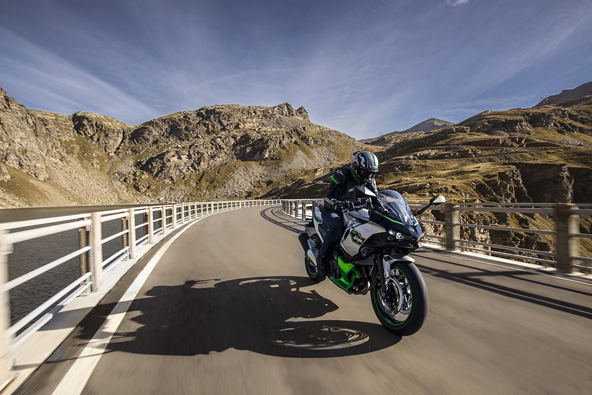 2024 Kawasaki NINJA 7 HYBRID