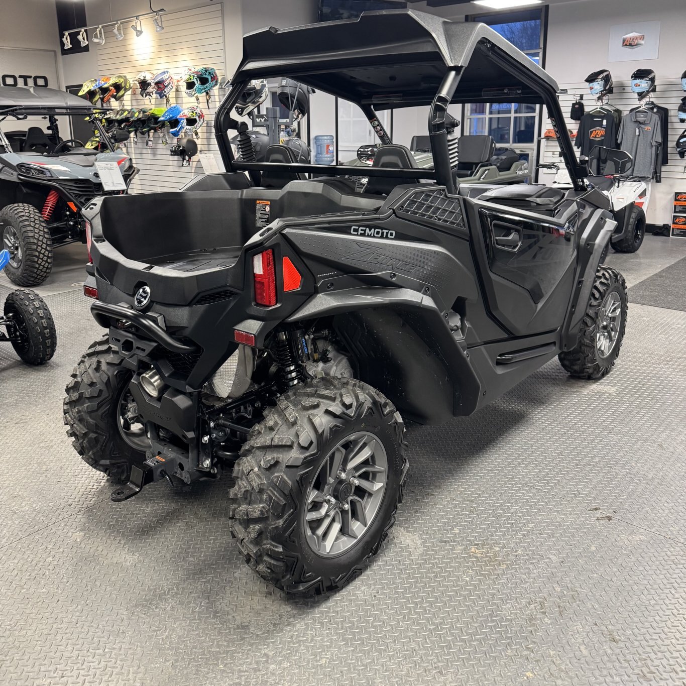 2024 ZFORCE 950 Trail Black