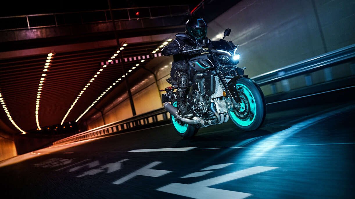 2024 Yamaha MT 10 Midnight Cyan