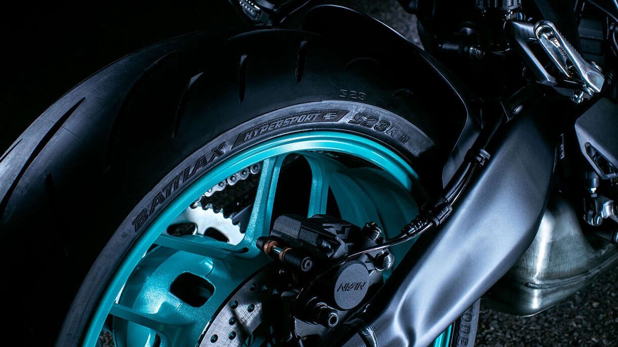 2024 Yamaha MT 09 Midnight Cyan