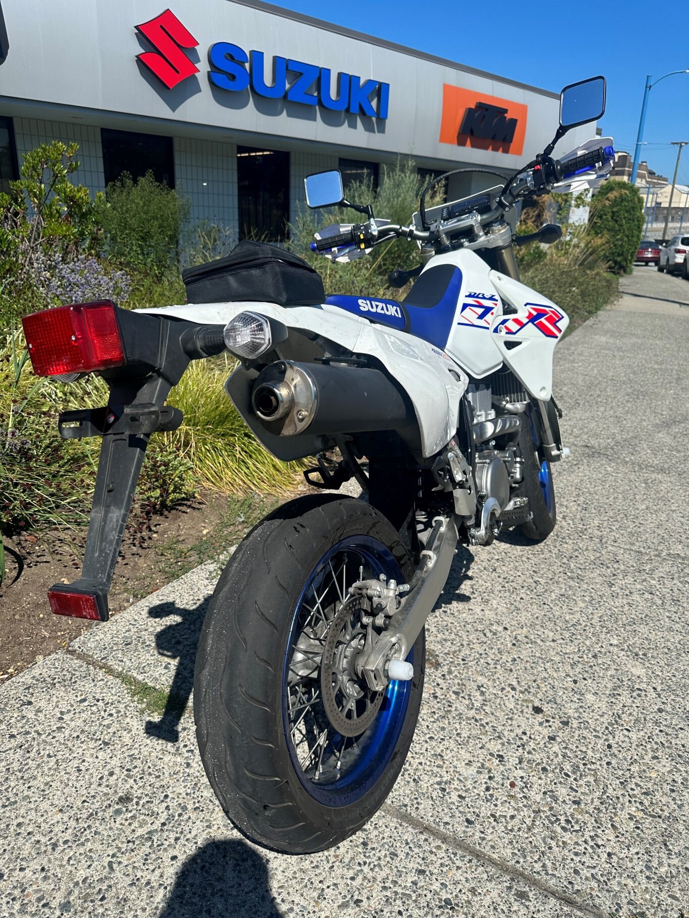 2023 DRZ400SM WHITE