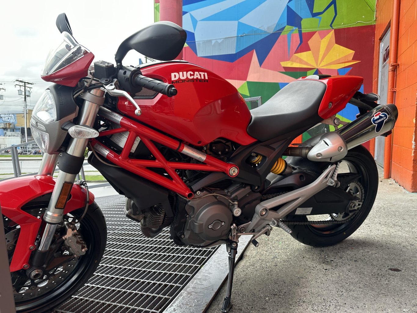 2010 Ducati Monster 696 Red