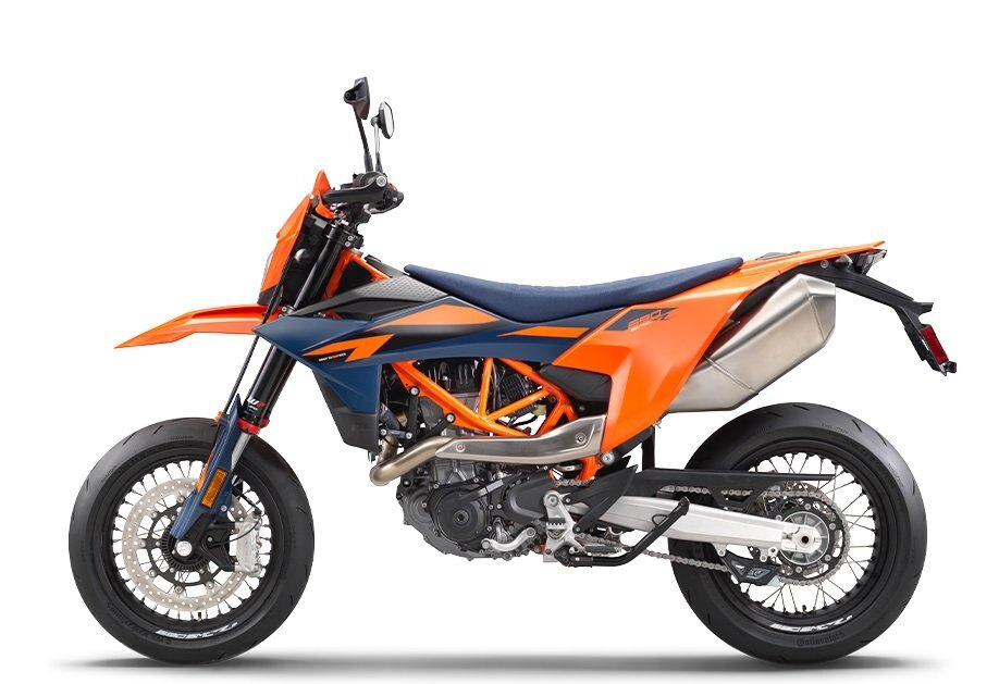 2026 KTM 690 SMC R