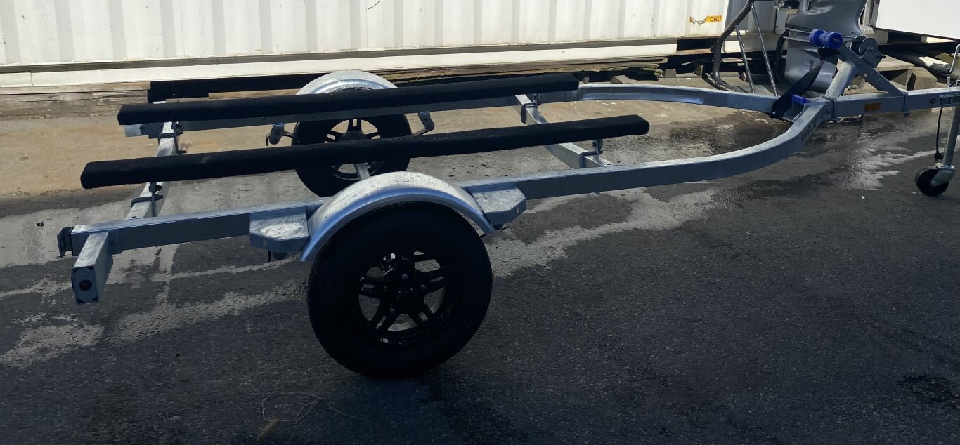 Marlon 1500 Galvanized Watercraft trailer