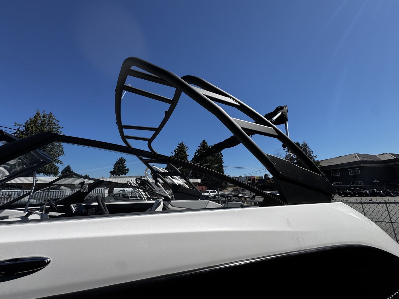 2025 Yamaha AR220 Black