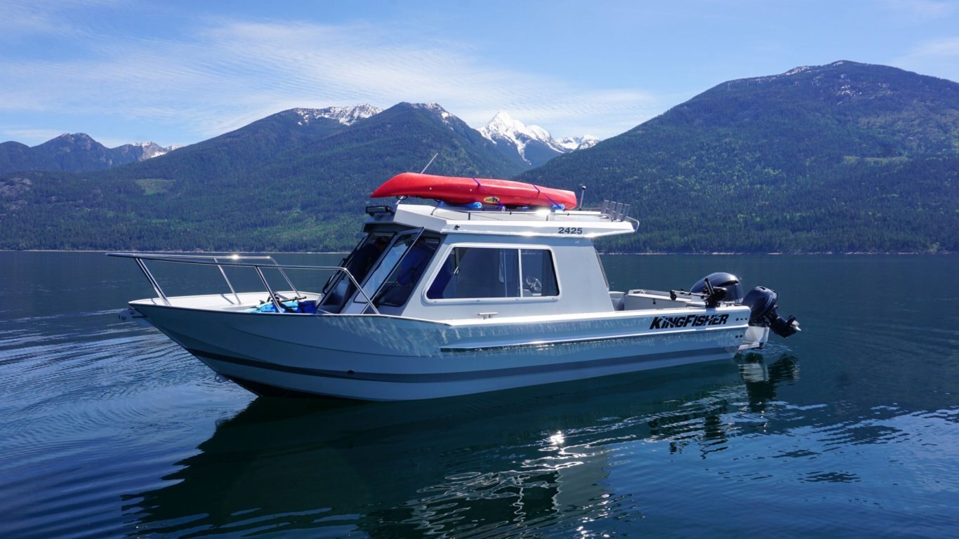 2026 KingFisher 2425 Escape HT Coastal